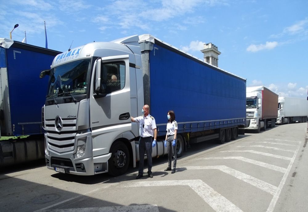 Peste 1.000 de camioane au ieșit din țară, pe la Giurgiu, în numai 24 de ore