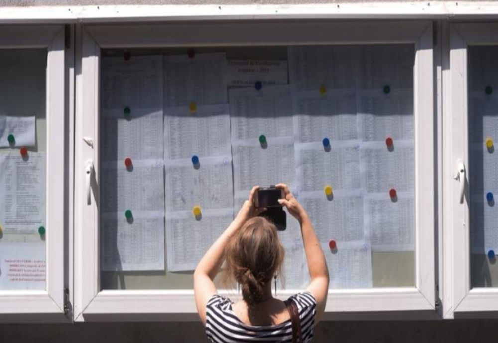 La nivel național, 8.570 de elevi nu au fost repartizaţi în învățământul liceal, deoarece nu au completat suficiente opţiuni