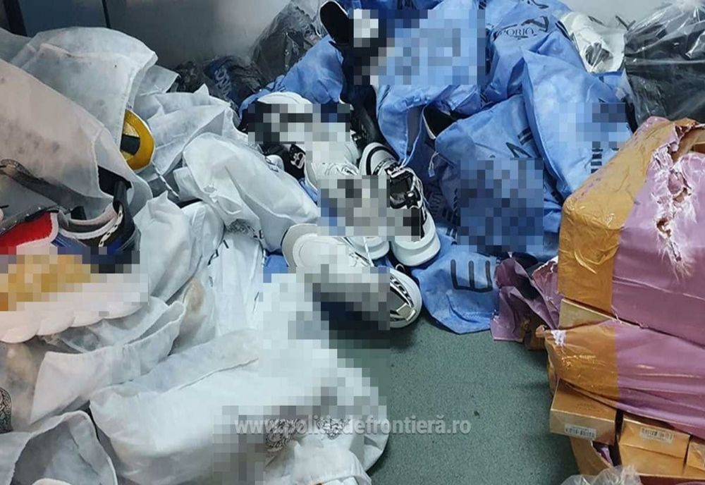 Cantitate record de articole contrafăcute, confiscate de polițiștii de frontieră, la Giurgiu