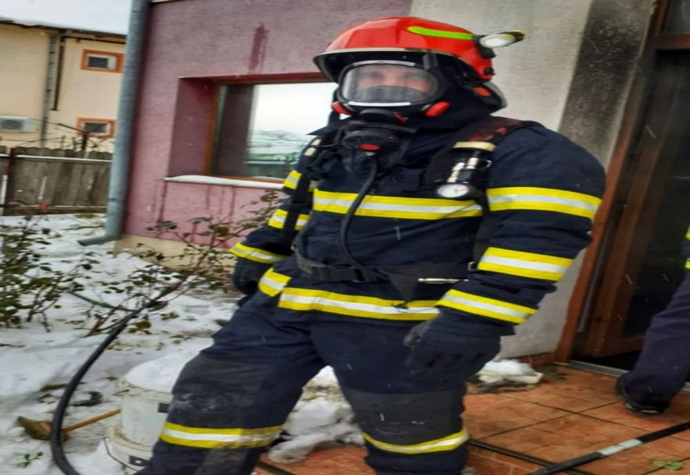 Incendiu la o casă din municipiul Giurgiu din cauza unui scurtcircuit electric