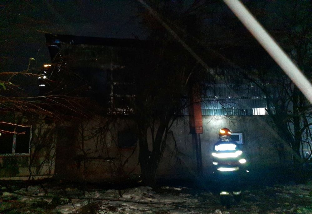 O casă din Letca Nouă a ars din cauza unui scurtcircuit