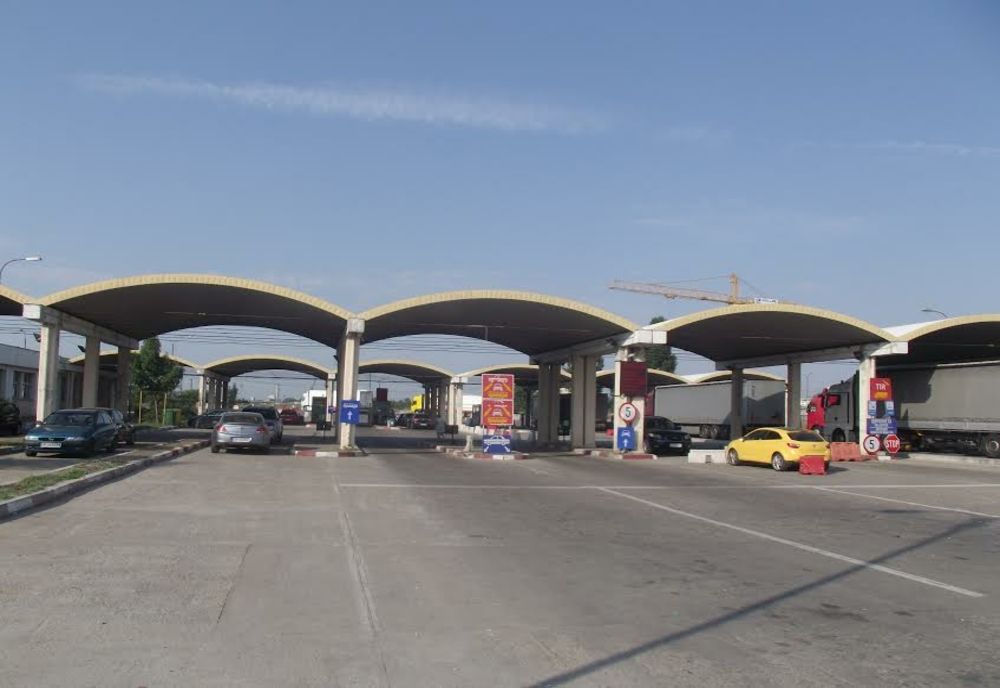 Cinci români, prinși la frontieră în timp ce încercau să intre în Bulgaria cu teste false COVID