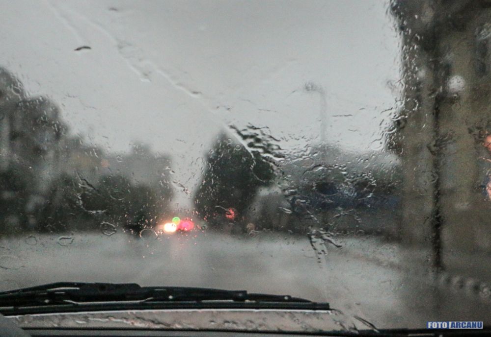 Ploaie cu tunete și fulgere la Giurgiu. Județul se află sub cod galben