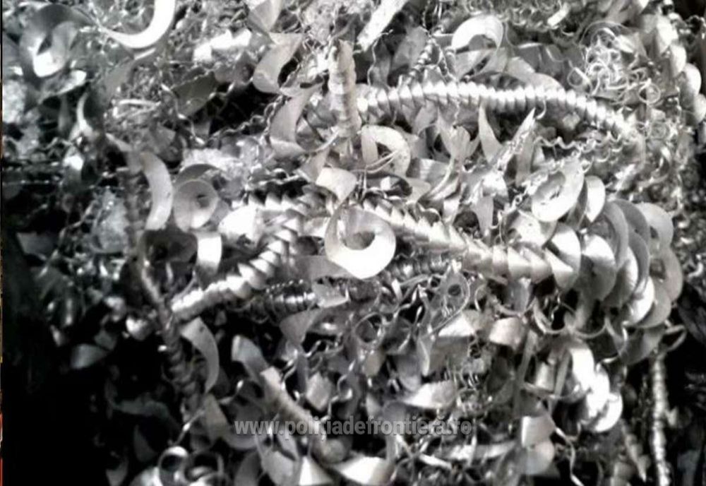 28 de tone de deșeuri din aluminiu, oprite de polițiștii de frontieră de la Giurgiu