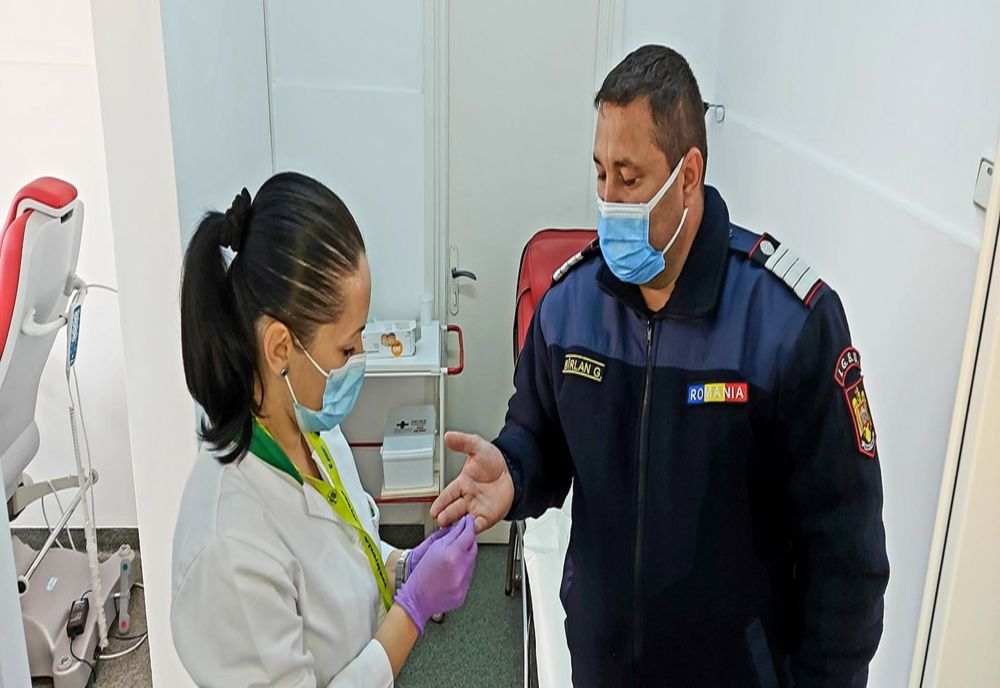 Mobilizare pentru salvarea celor doi tineri răniți grav în accidentul de la Comasca