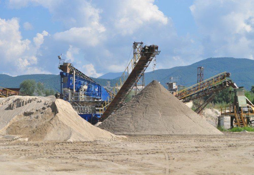 Giurgiu. Firme anchetate pentru pentru exploatare ilegală de agregate minerale