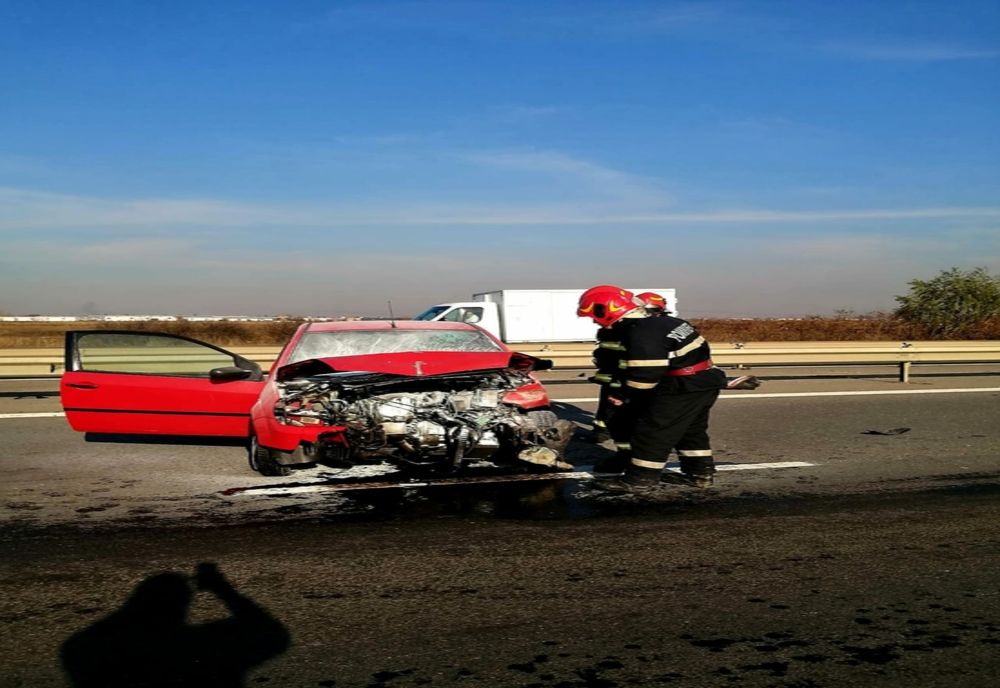 Accident rutier pe Autostrada A1, la kilometrul 18. O persoană a avut nevoie de îngrijiri medicale