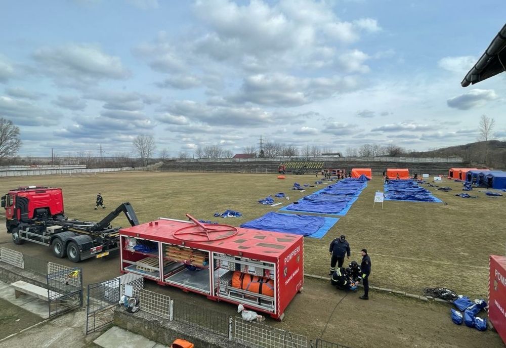 Tabără mobilă de la ISU Giurgiu, transportată la graniţa cu Ucraina
