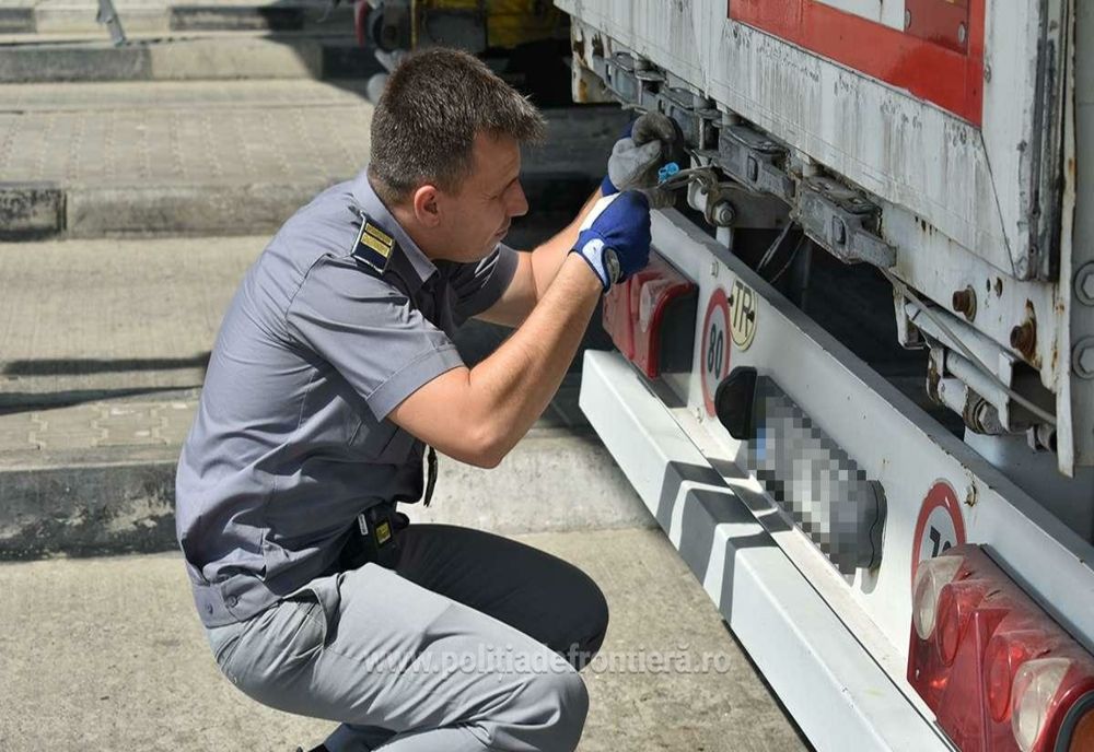 Doi migranţi din Siria, depistaţi la PTF Giurgiu