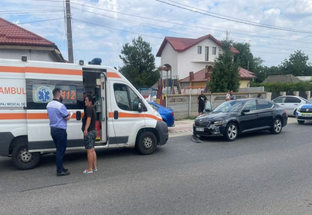 Giurgiuvean accidentat de un autoturism în timp ce traversa strada prin loc nepermis