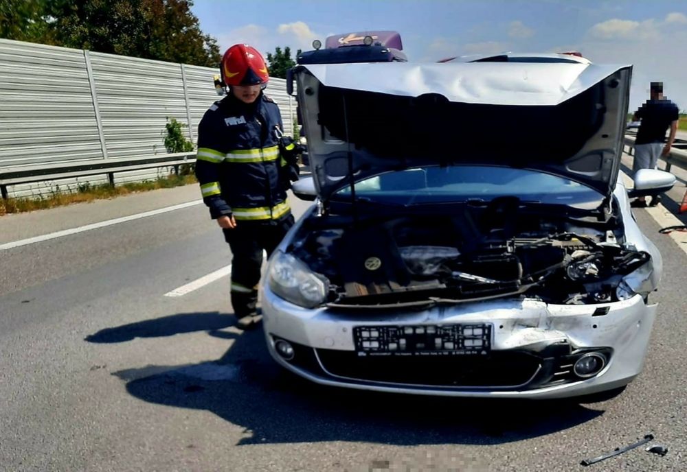 Giurgiu. Două persoane au avut nevoie de îngrijiri medicale în urma impactului dintre trei autoturisme