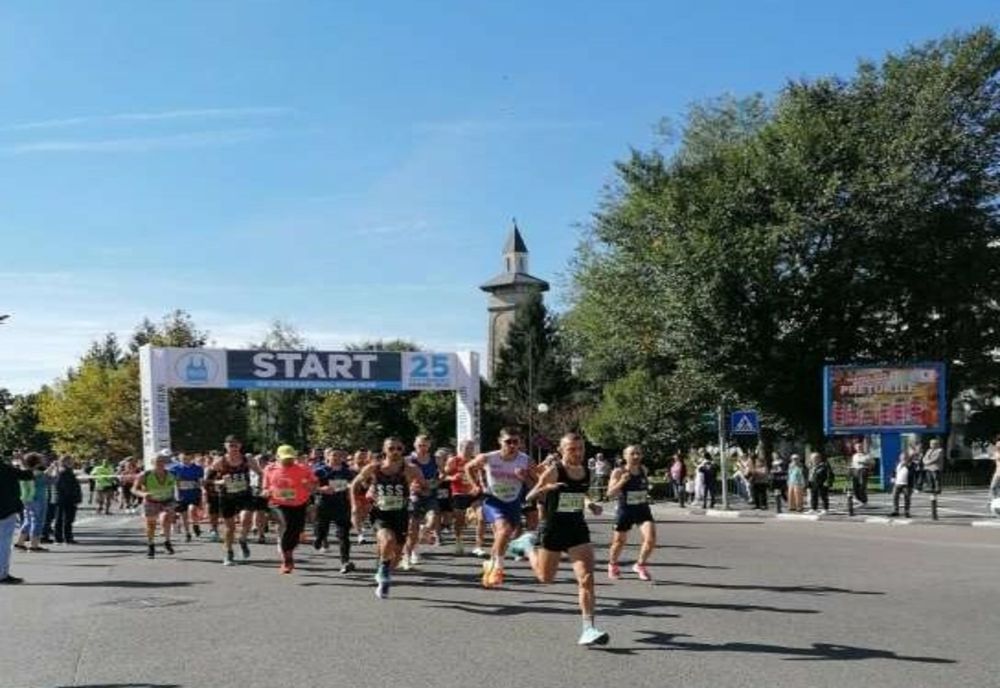 Peste 200 de sportivi din zece ţări au luat startul astăzi la cea de-a V-a ediţie a semimaratonului Free Spirit Run Giurgiu - Ruse