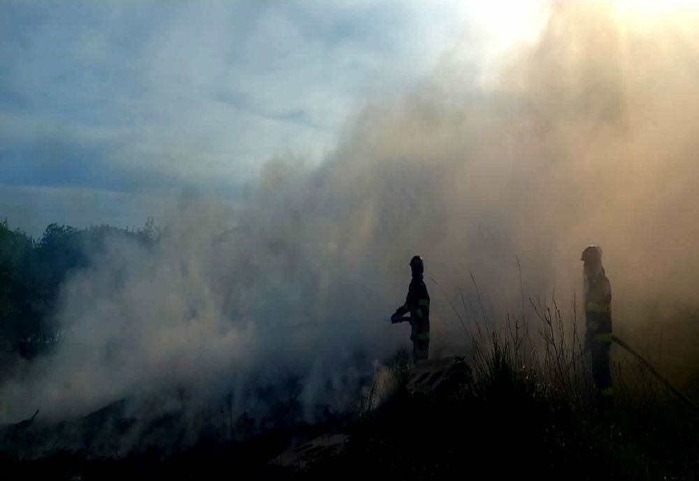 Misiuni ale pompierilor în Gostinari şi Herăşti pentru stingerea a două incendii