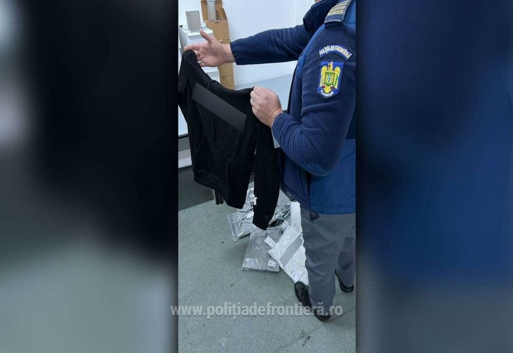 Haine, parfumuri şi încălţăminte contrafăcute, cu o valoare de aproape 300.000 de lei, confiscate la PTF Giurgiu 