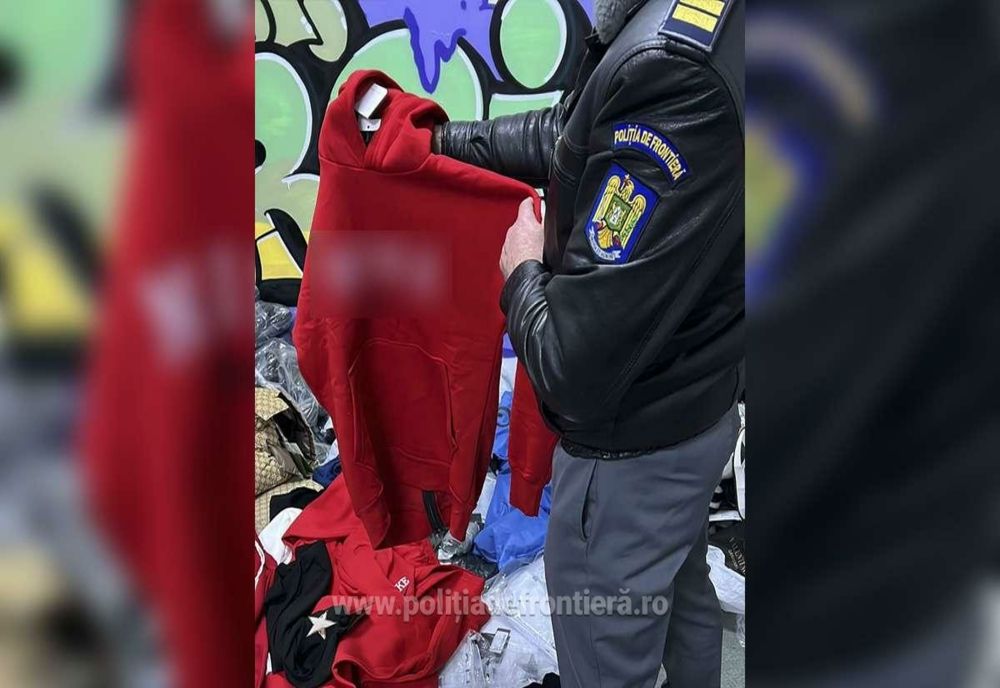 Giurgiu. Articole contrafăcute de peste 266.000 lei, descoperite în trei autocare 