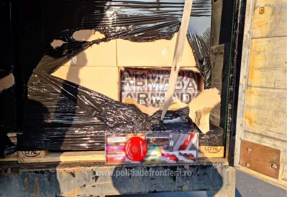 Giurgiu. Peste 1,8 tone de articole pirotehnice, confiscate la PTF Giurgiu