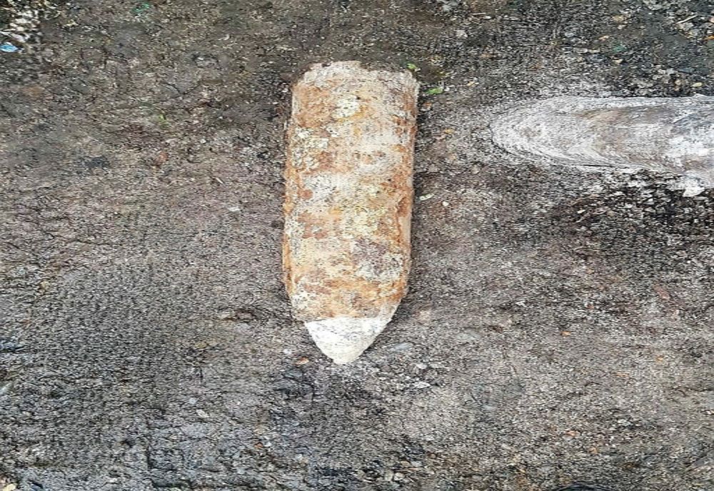 Proiectil exploziv descoperit pe un teren din Slobozia