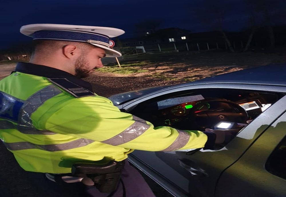 Razie a poliţiştilor giurgiuveni în localitatea Băneasa. S-au aplicat 46 de sancţiuni contravenţionale în valoare de 12.470 lei