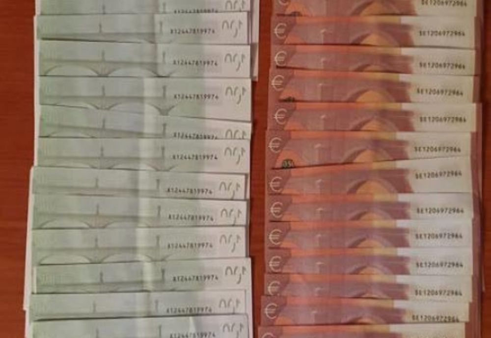 Percheziții la persoane bănuite de punerea în circulație a unor bancnote contrafăcute