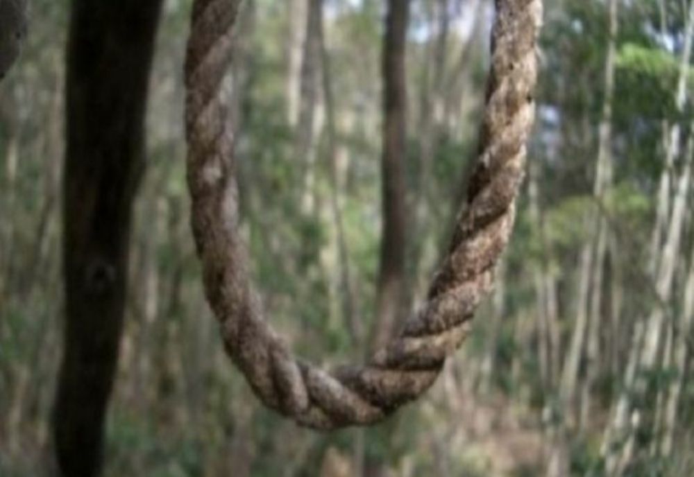 TÂNĂR GĂSIT SPÂNZURAT ÎN GIURGIU