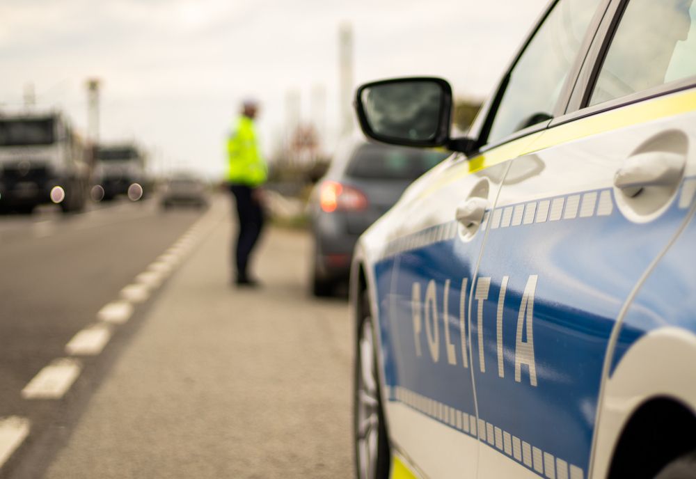Giurgiu. Şofer băut şi fără permis, depistat de poliţiştii rutieri în timp ce conducea un autoturism pe un drum comunal