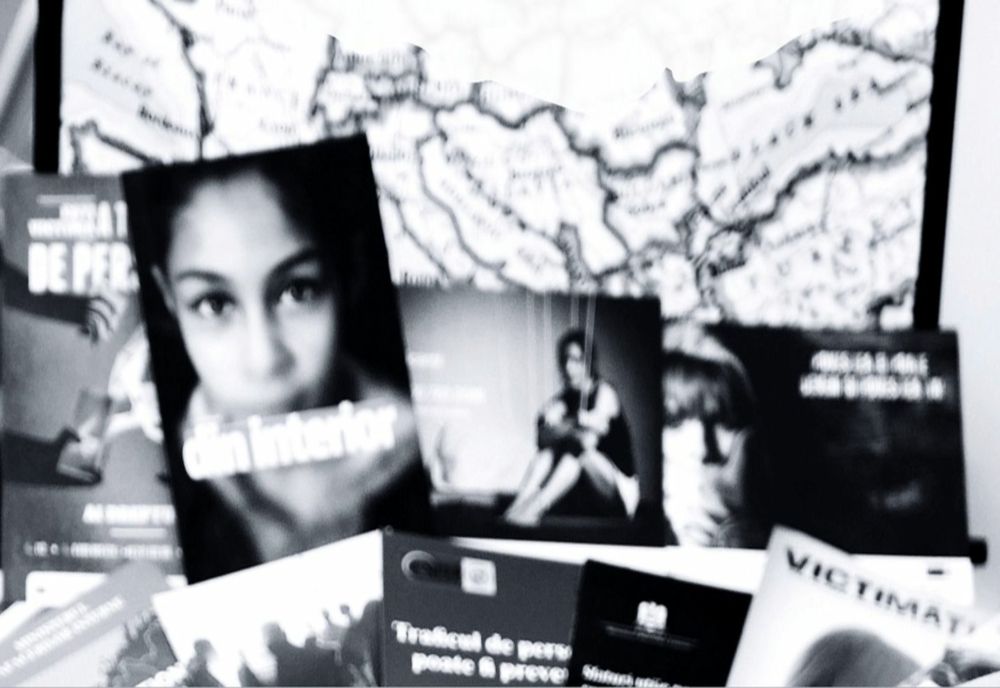 STUDIU: Peste 80% dintre victimele traficanților de persoane sunt femei, iar mai bine de jumătate sunt minore