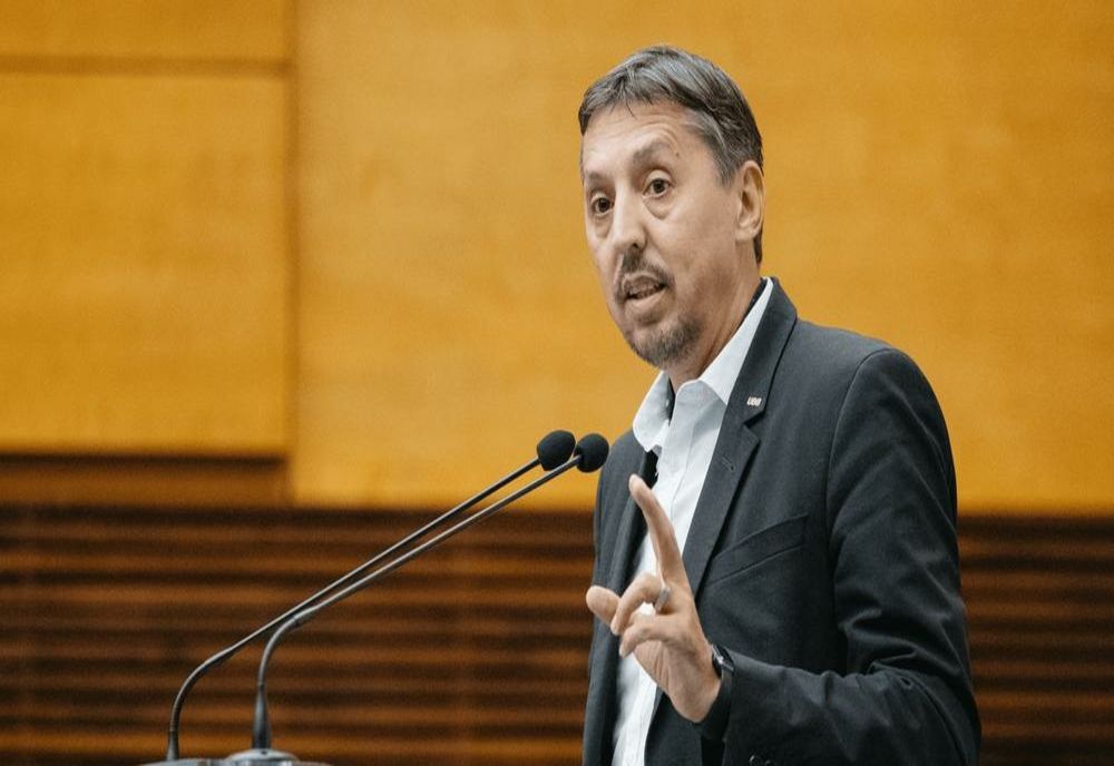 MINISTRUL DANIEL DAVID S-A ÎNTÂLNIT CU LIDERII SINDICATELOR DIN ÎNVĂȚĂMÂNT: ”ÎN ACEST MOMENT, NU EXISTĂ REDUCERI ÎN BUGETUL MINISTERULUI”