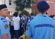 Elevi prinși la fumat în curțile liceelor. Jandamii au aplicat sancțiuni