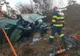 Un autoturism s-a răsturnat pe DN 6. Două persoane au fost rănite