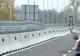 La două luni de la inaugurare, podul de peste Argeș, de la Adunații-Copăceni, e plin de denivelări. Șoferii sunt revoltați