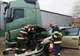 Coliziune între un autoturism și un cap tractor, pe DN6, la Mihăilești, Două persoane au fost rănite