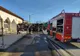 Un autotren încărcat cu fier vechi s-a răsturnat pe DN 6, la Naipu. Încărcătura a căzut peste un autoturism 
