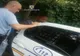 Scandal pe o stradă din Giurgiu! Bărbat reţinut după ce şi-a incendiat casa şi a agresat doi vecini  
